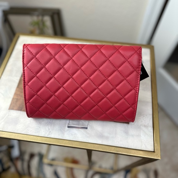 Badgley Mischka NWT Diamond Red Quilted Chain Shoulder Bag - Picture 8 of 11